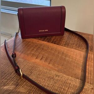 Michael Kors Jet Set Dark Berry Large Fulflap Chain Crossbody Bag NWT